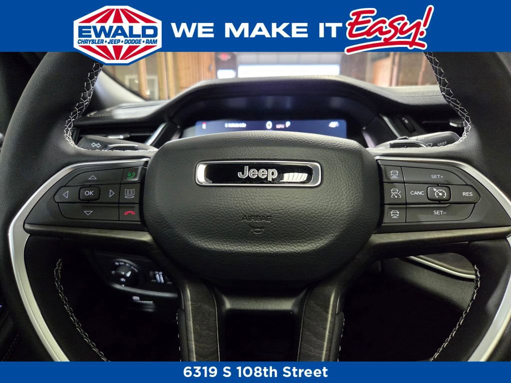 New 2025 Jeep Grand Cherokee Limited image 7