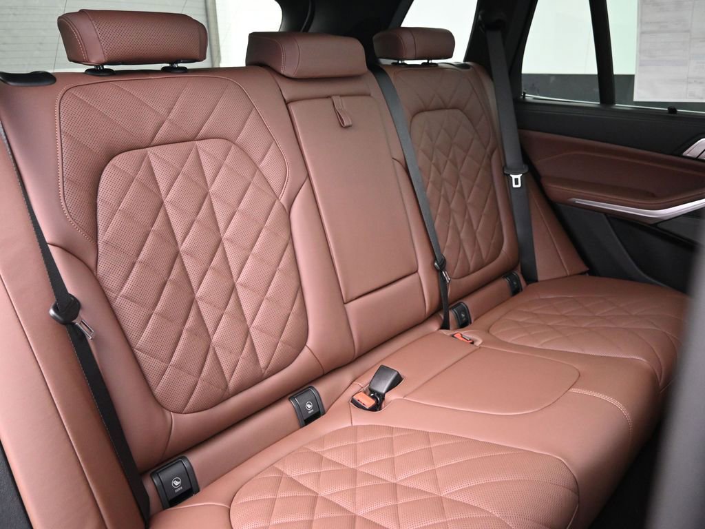 New 2026 BMW X5 xDrive40i AWD/4WD image 31