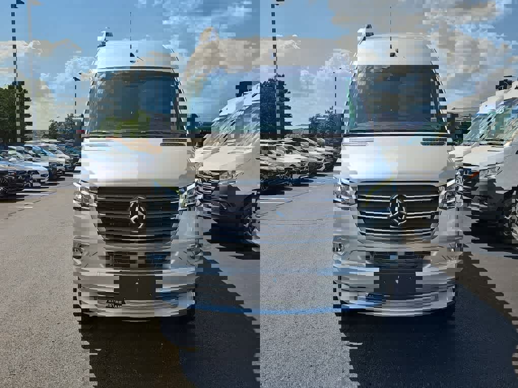 Used 2023 Mercedes-Benz Sprinter 2500 image 8