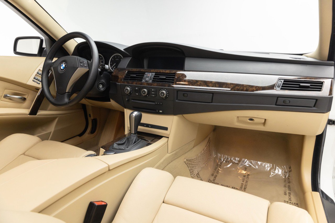 Used 2004 BMW 545i Sedan RWD image 2