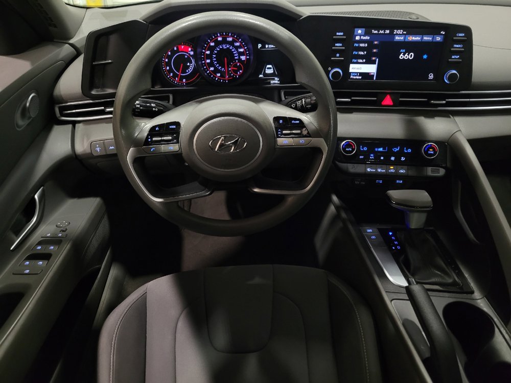 Used 2023 Hyundai Elantra SEL w/ Cargo Package FWD image 22
