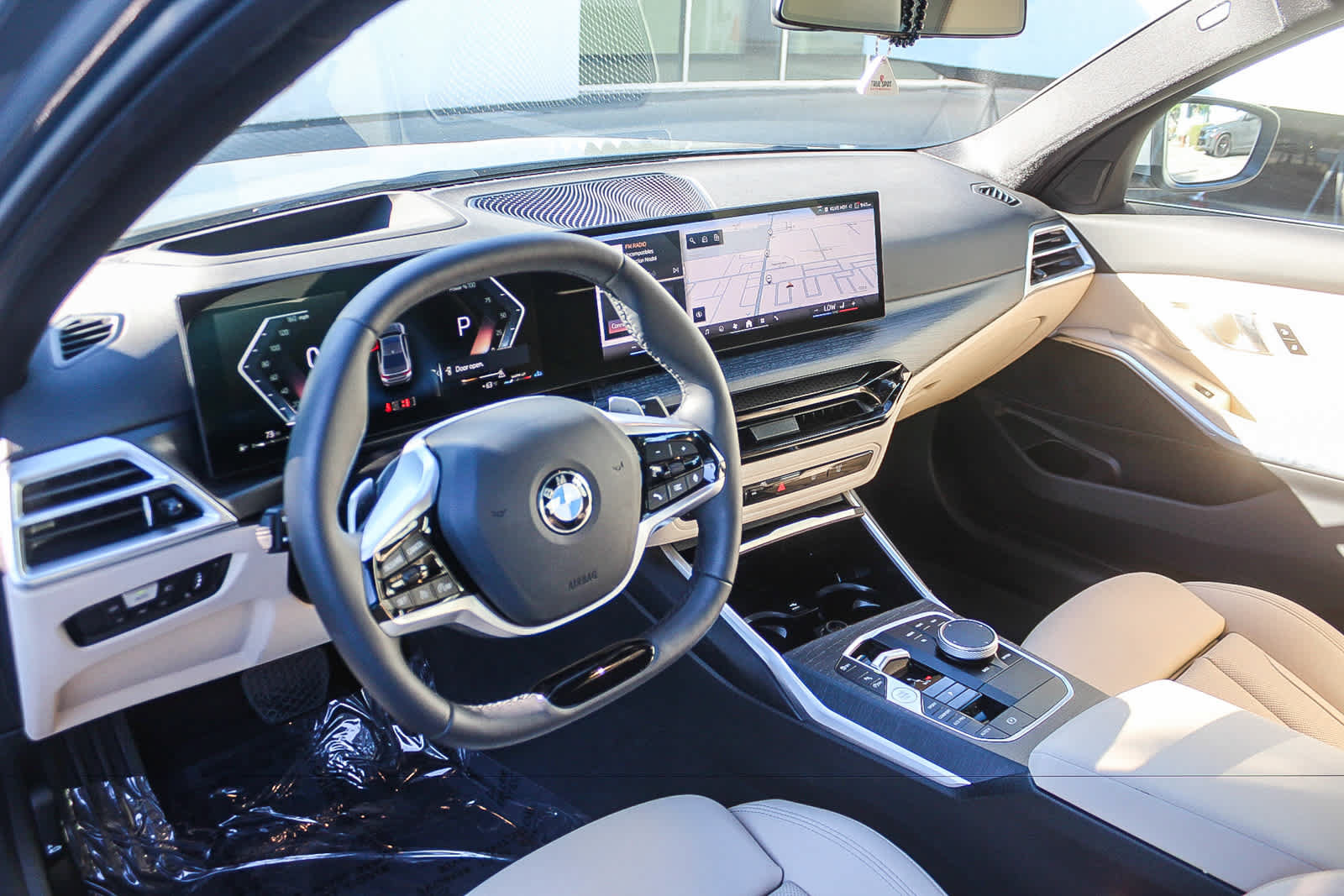 Used 2026 BMW 330i Sedan w/ Premium Package RWD image 16