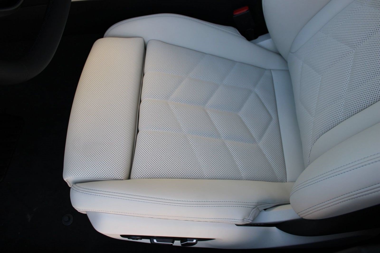Used 2026 BMW 530i w/ Premium Package RWD image 15
