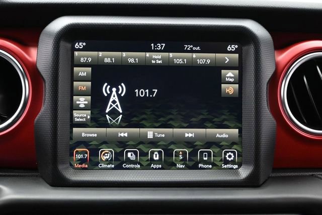 Used 2022 Jeep Gladiator Rubicon w/ Trailer Tow Package AWD/4WD image 6