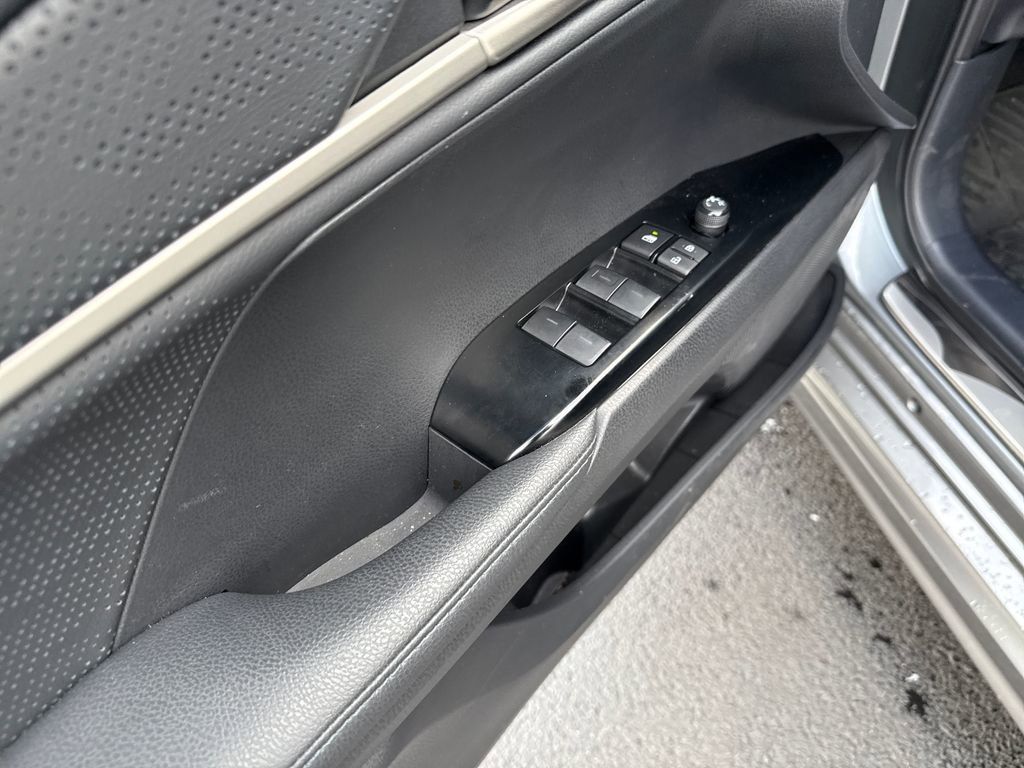 Used 2025 Toyota Camry XSE image 14