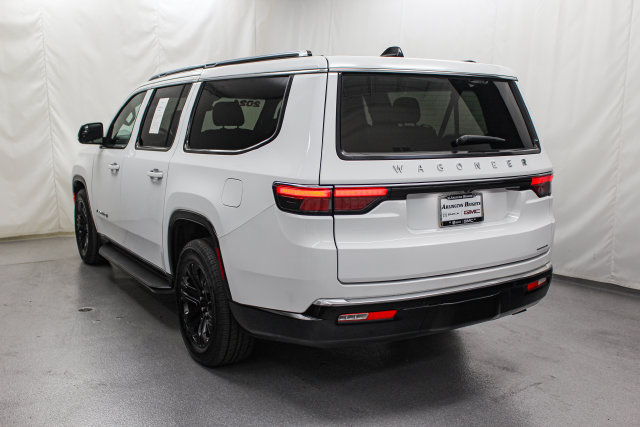 Used 2024 Jeep Wagoneer L Series II w/ Flexible Seating Group RWD image 6