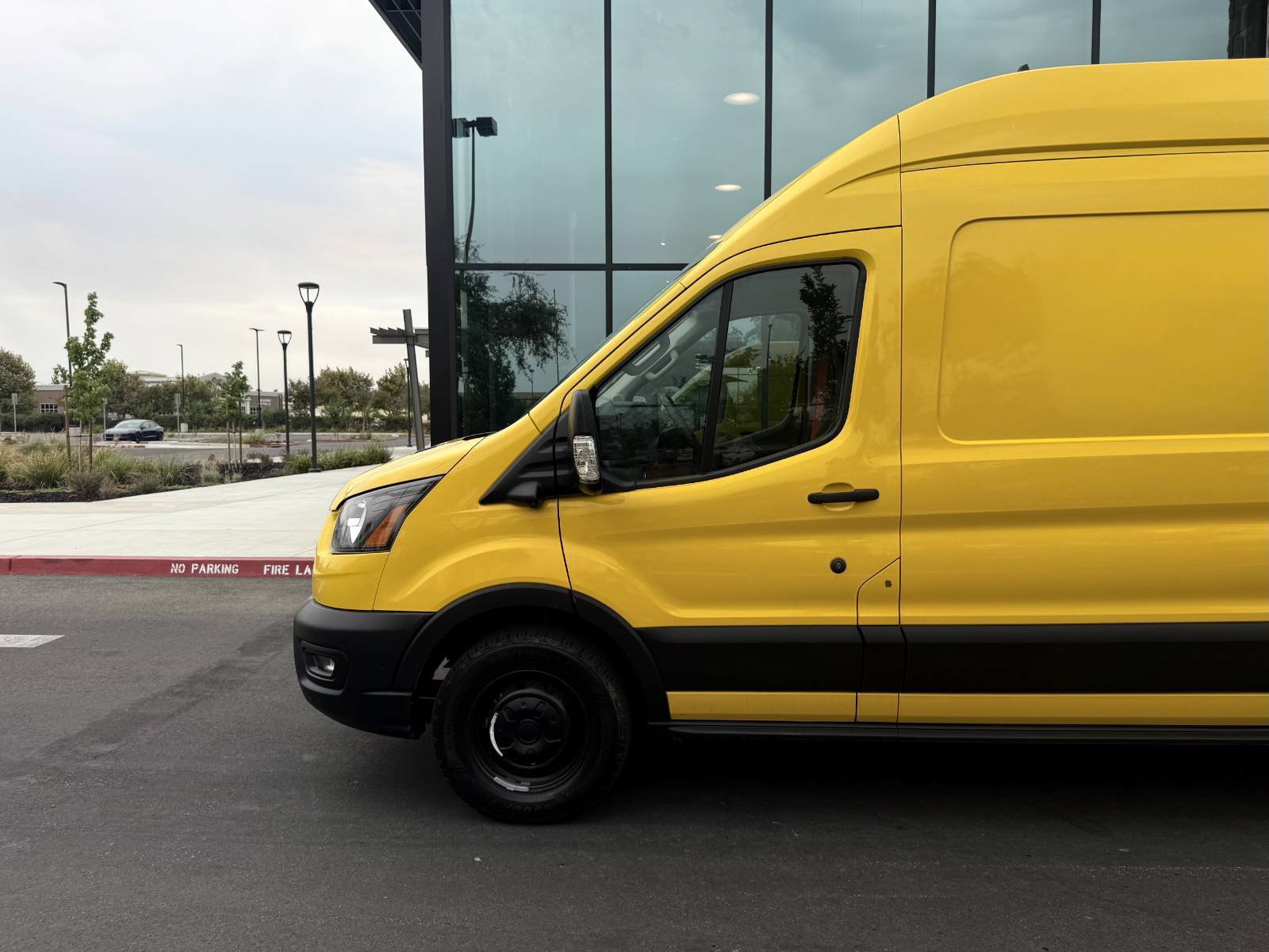 Used 2022 Ford Transit 250 148 High Roof Extended w/ Parcel Delivery Package RWD image 11