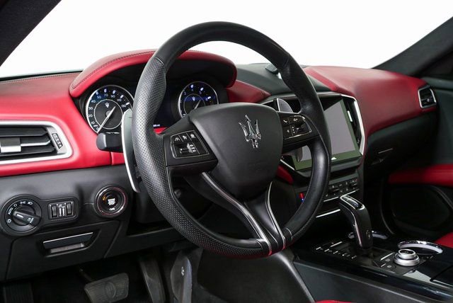 Used 2023 Maserati Ghibli Modena Q4 AWD/4WD image 7