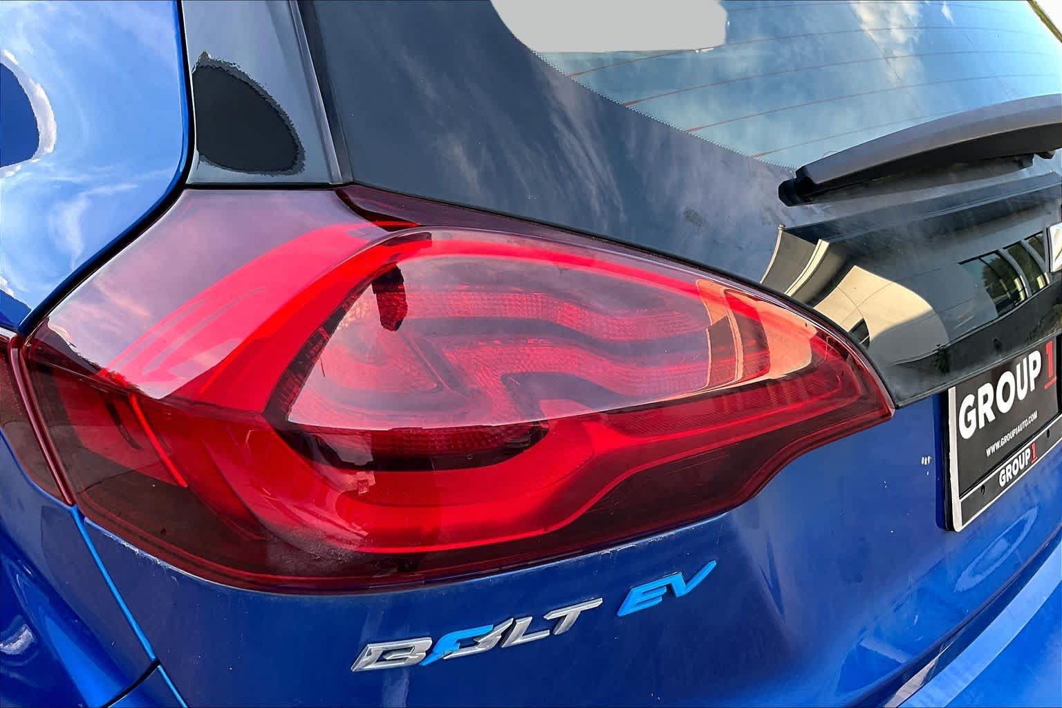 Used 2019 Chevrolet Bolt LT FWD image 25