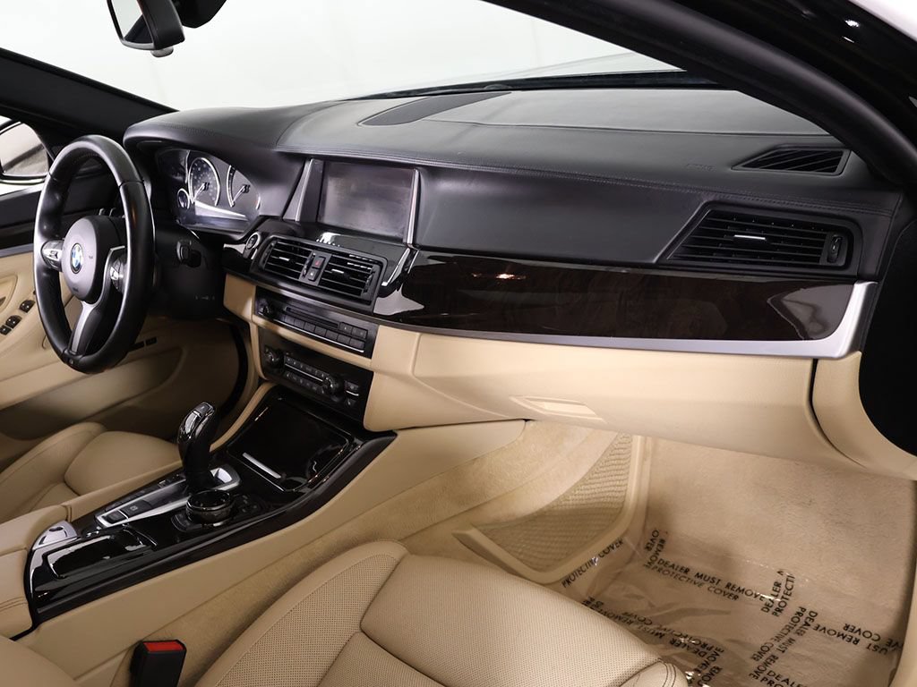 Used 2015 BMW 550i xDrive Sedan AWD/4WD image 29