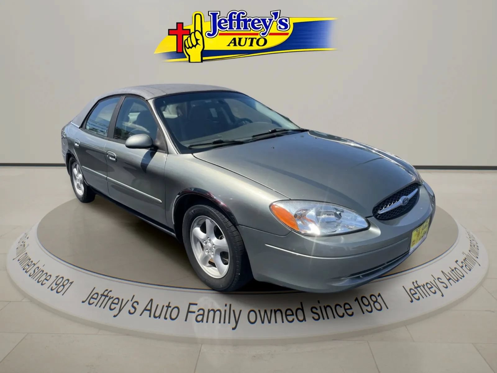 Used 2002 Ford Taurus SE FWD image 3