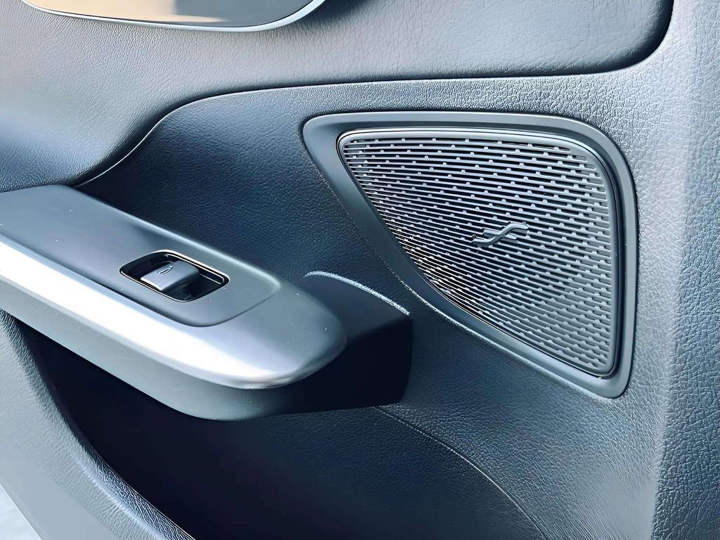 Used 2024 Mercedes-Benz C 300 4MATIC Sedan image 18