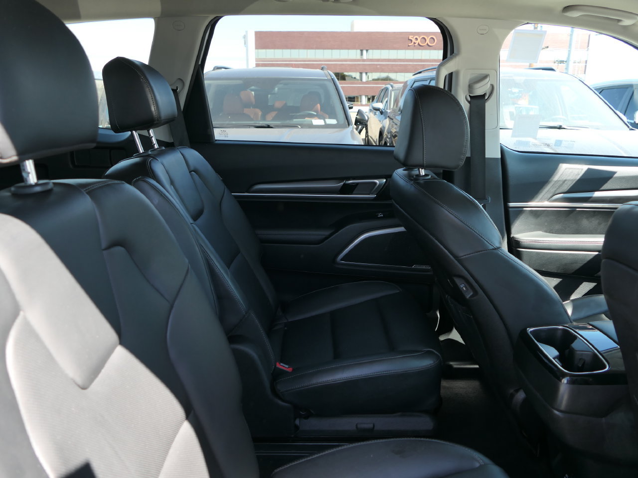Certified 2024 Kia Telluride S w/ S Sunroof Package FWD image 24