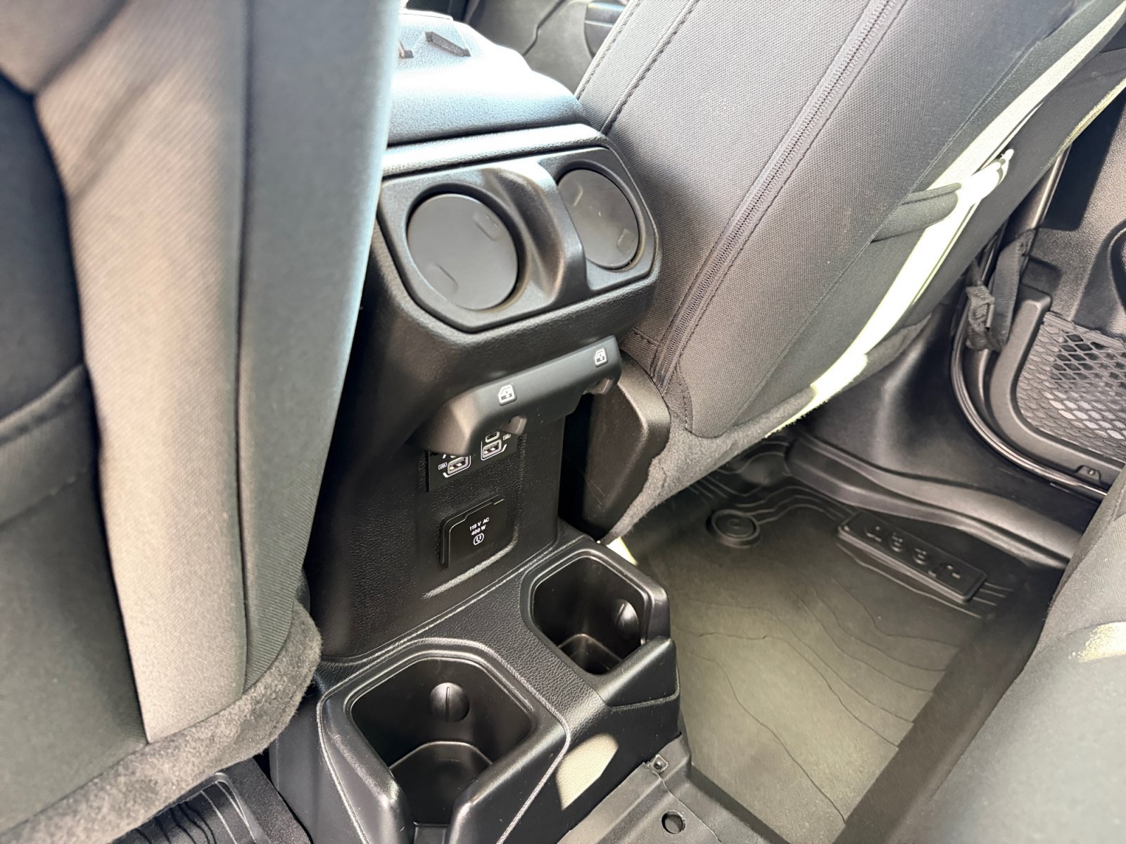 Used 2021 Jeep Gladiator Sport AWD/4WD image 15