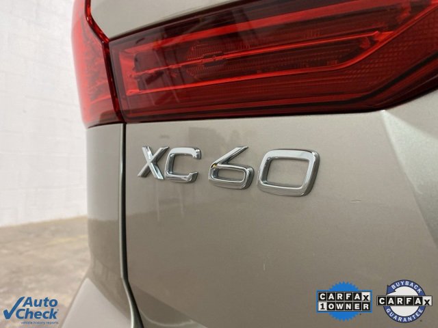 Used 2025 Volvo XC60 B5 Core image 97