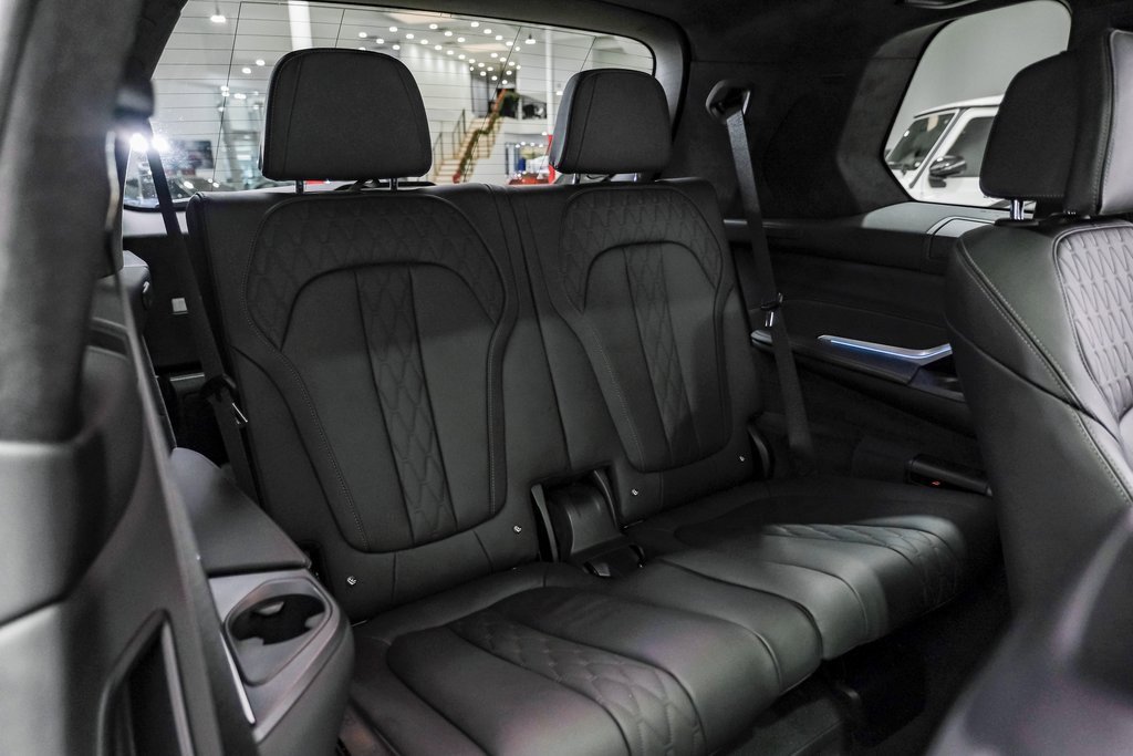 Used 2024 BMW ALPINA XB7 image 48