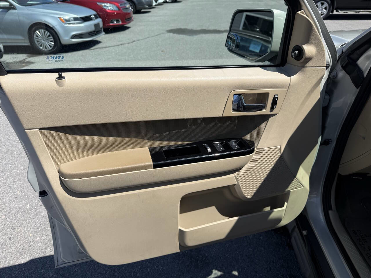 Used 2009 Ford Escape Limited AWD/4WD image 10