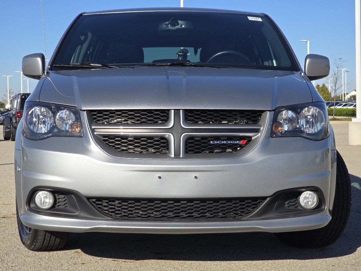 Used 2018 Dodge Grand Caravan GT FWD image 12