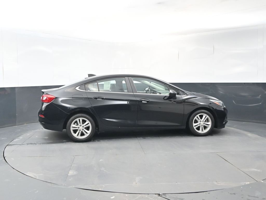 Used 2018 Chevrolet Cruze LT w/ LT True North Edition image 6