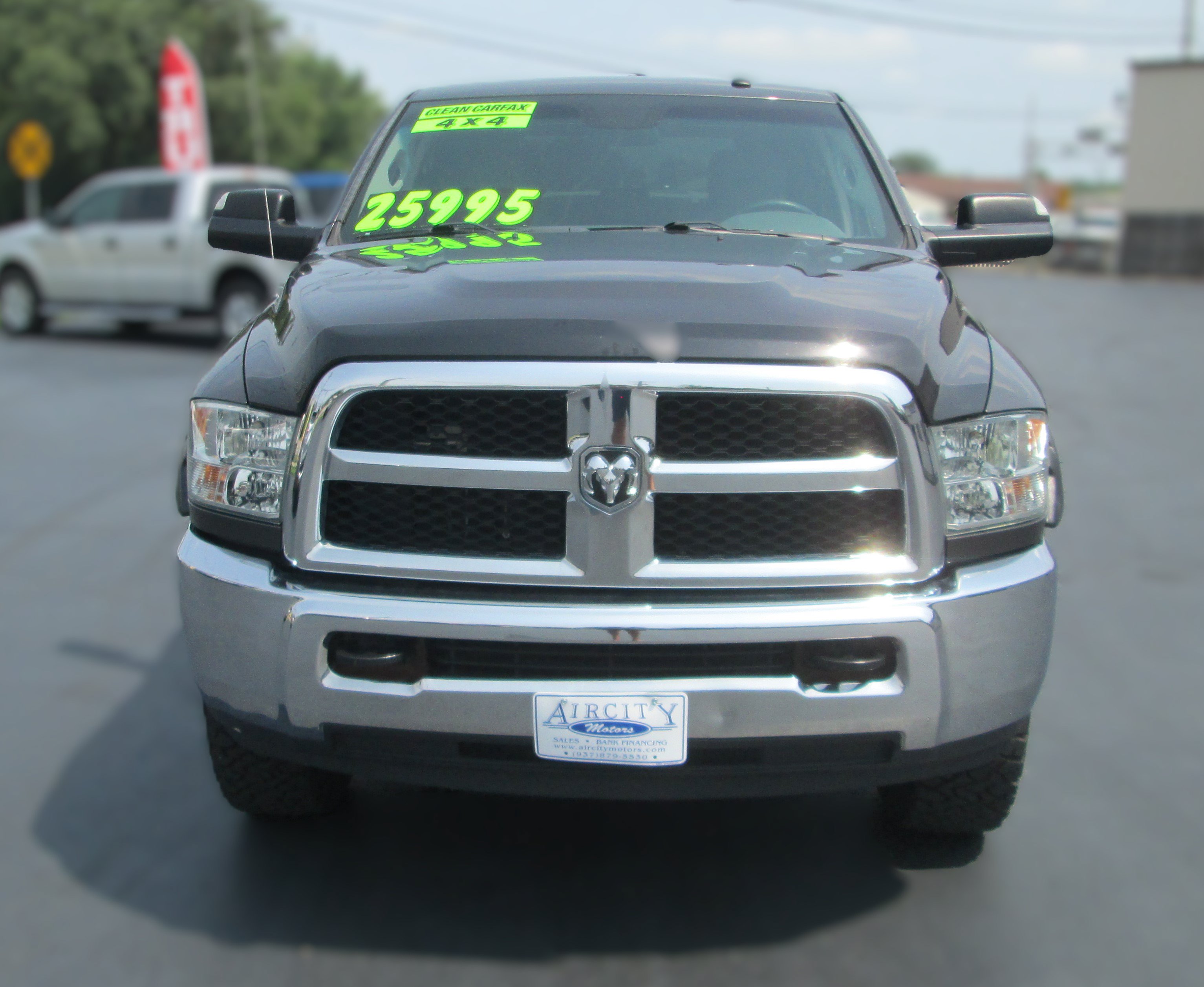Used 2018 RAM 2500 Tradesman w/ Chrome Appearance Group AWD/4WD image 7
