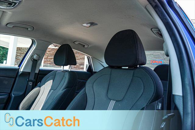 Used 2023 Hyundai Elantra SE FWD image 20