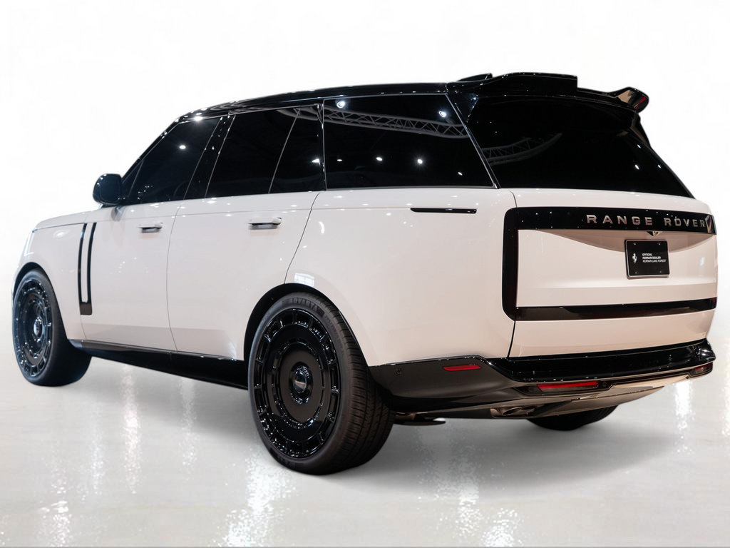 Used 2025 Land Rover Range Rover SE AWD/4WD image 2