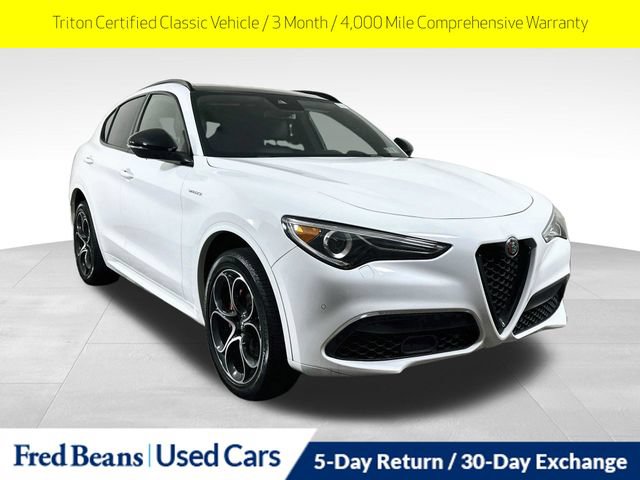 Used 2023 Alfa Romeo Stelvio Veloce AWD/4WD image 1