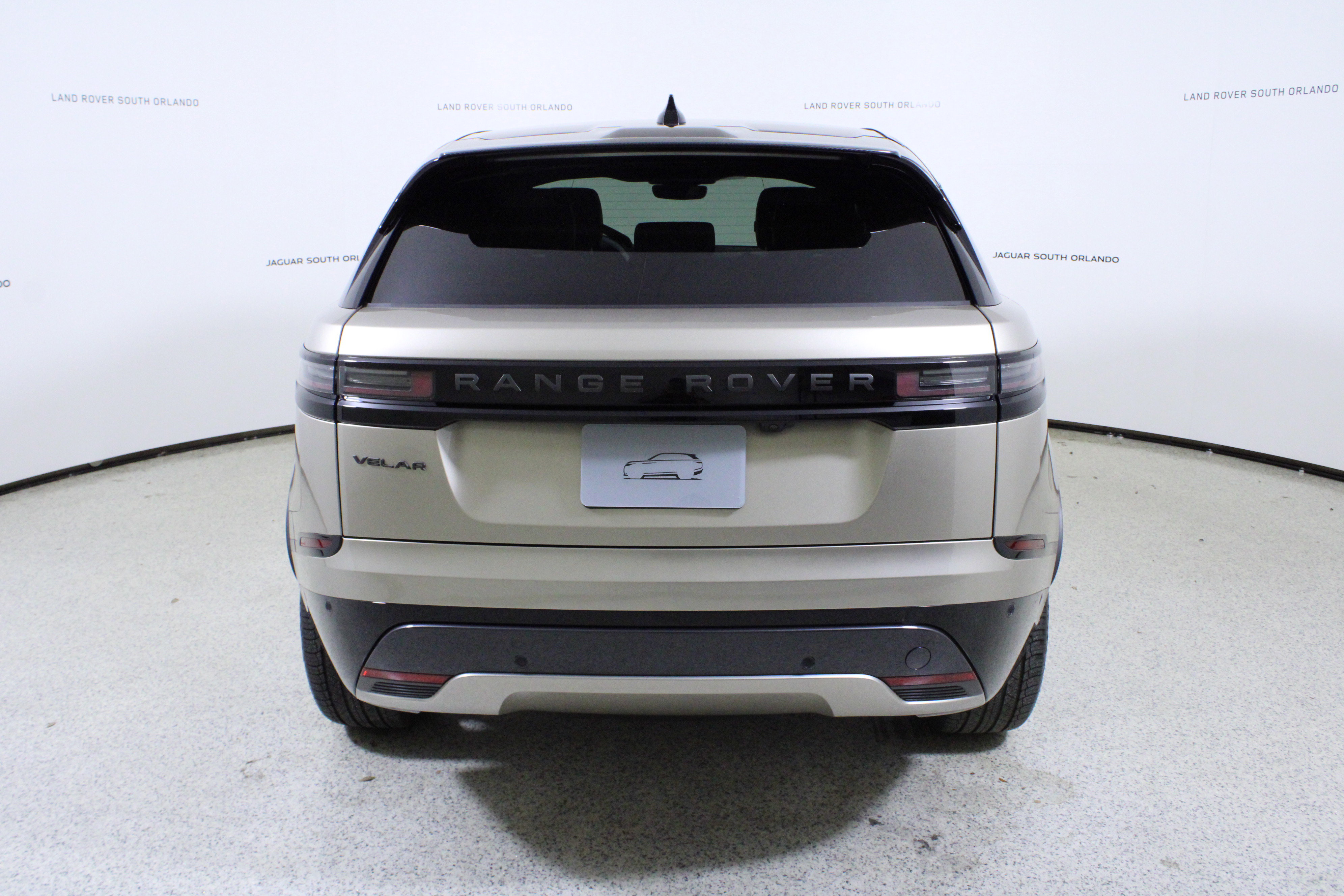 New 2026 Land Rover Range Rover Velar Dynamic SE AWD/4WD image 6