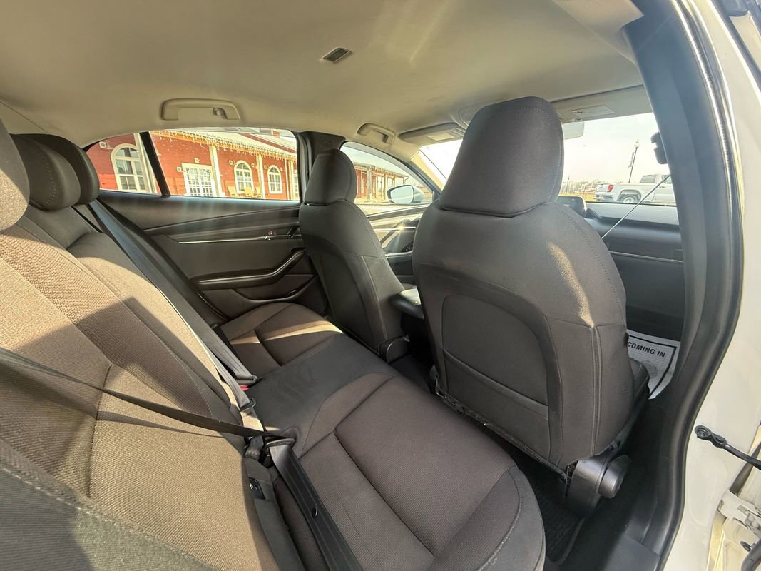 Used 2019 MAZDA MAZDA3 Sedan image 13