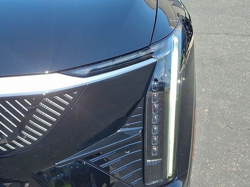Certified 2026 Cadillac Optiq Luxury 1 AWD/4WD image 9