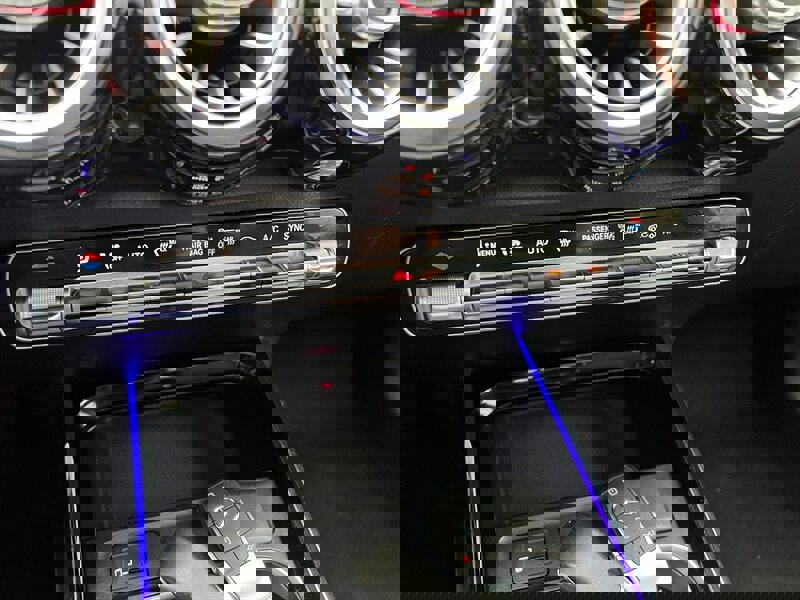 Used 2020 Mercedes-Benz GLB 250 4MATIC w/ AMG Line image 38