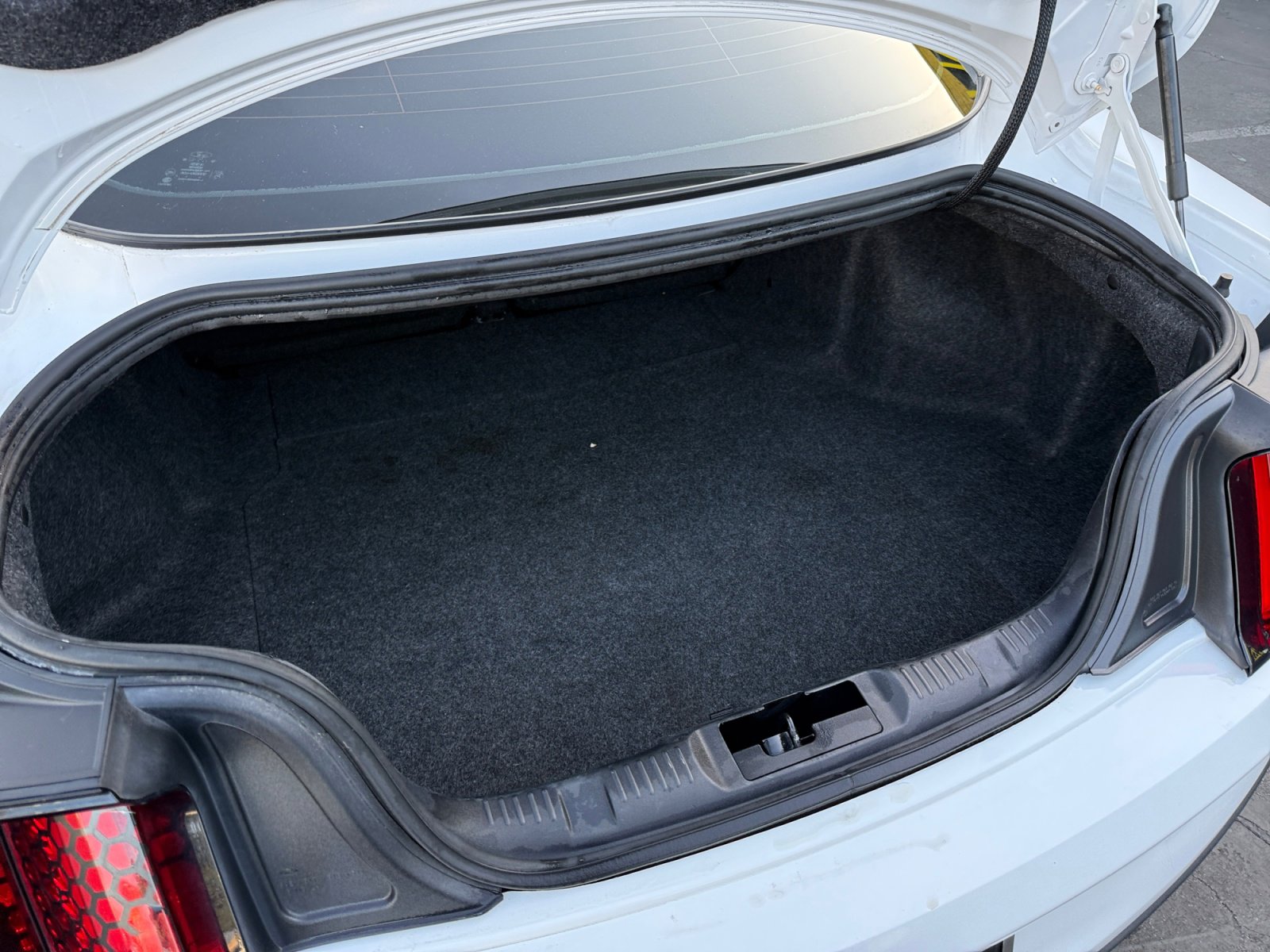 Used 2017 Ford Mustang Premium image 19