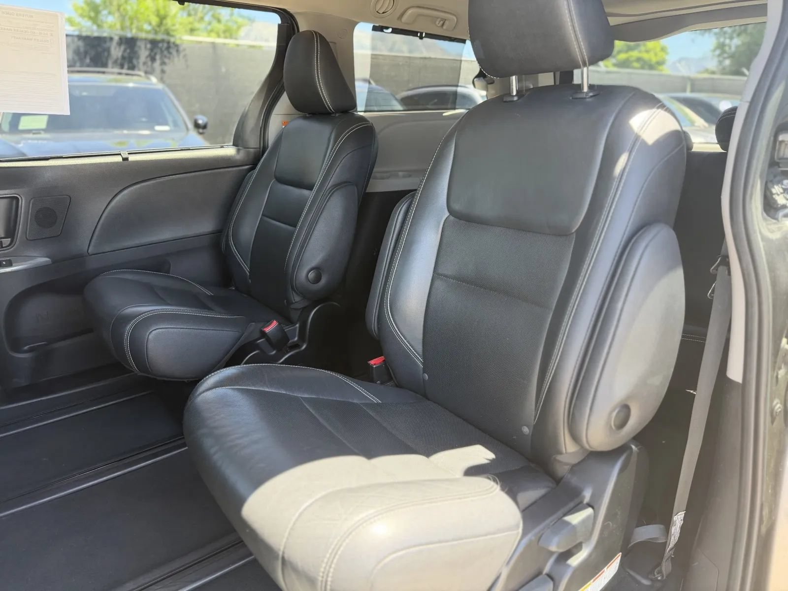 Used 2020 Toyota Sienna SE Premium AWD/4WD image 16