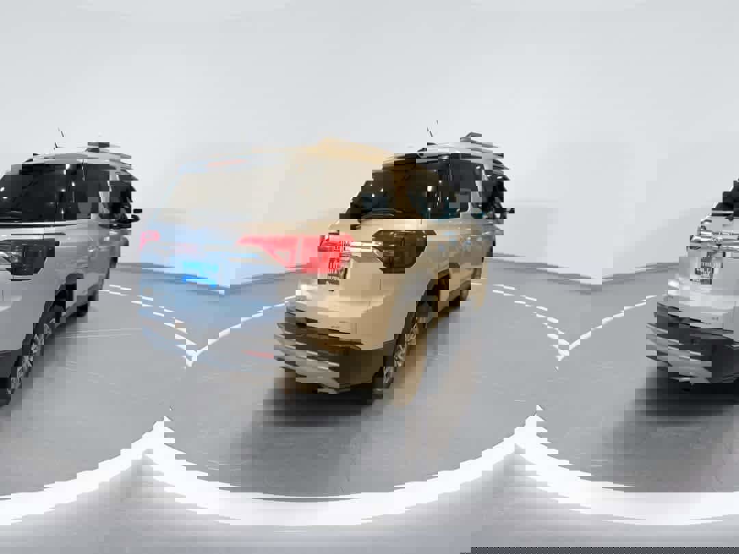 Used 2018 GMC Acadia SLE image 8