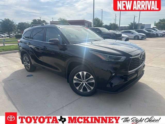 Used 2023 Toyota Highlander XLE AWD/4WD video 1