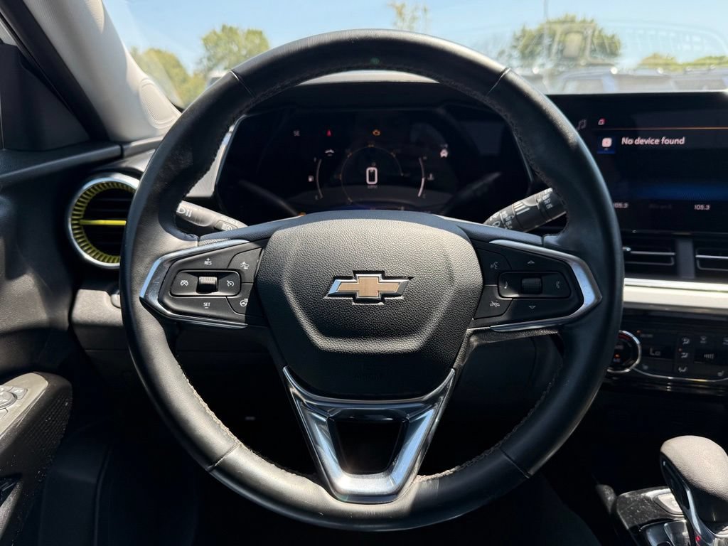 Used 2024 Chevrolet Trax LT w/ Driver Confidence Package FWD image 14