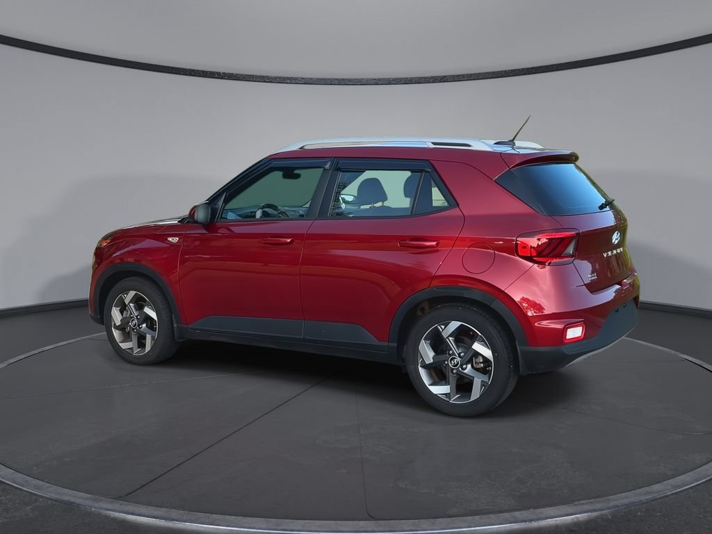 Used 2023 Hyundai Venue SEL FWD image 6