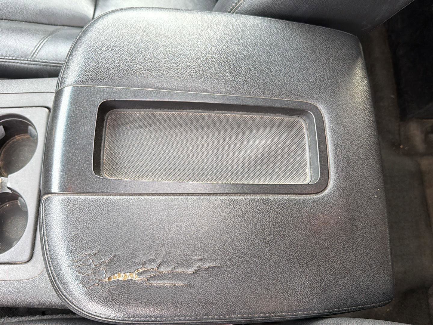 Used 2014 GMC Yukon XL SLT w/ SLT-2 Equipment Package AWD/4WD image 19