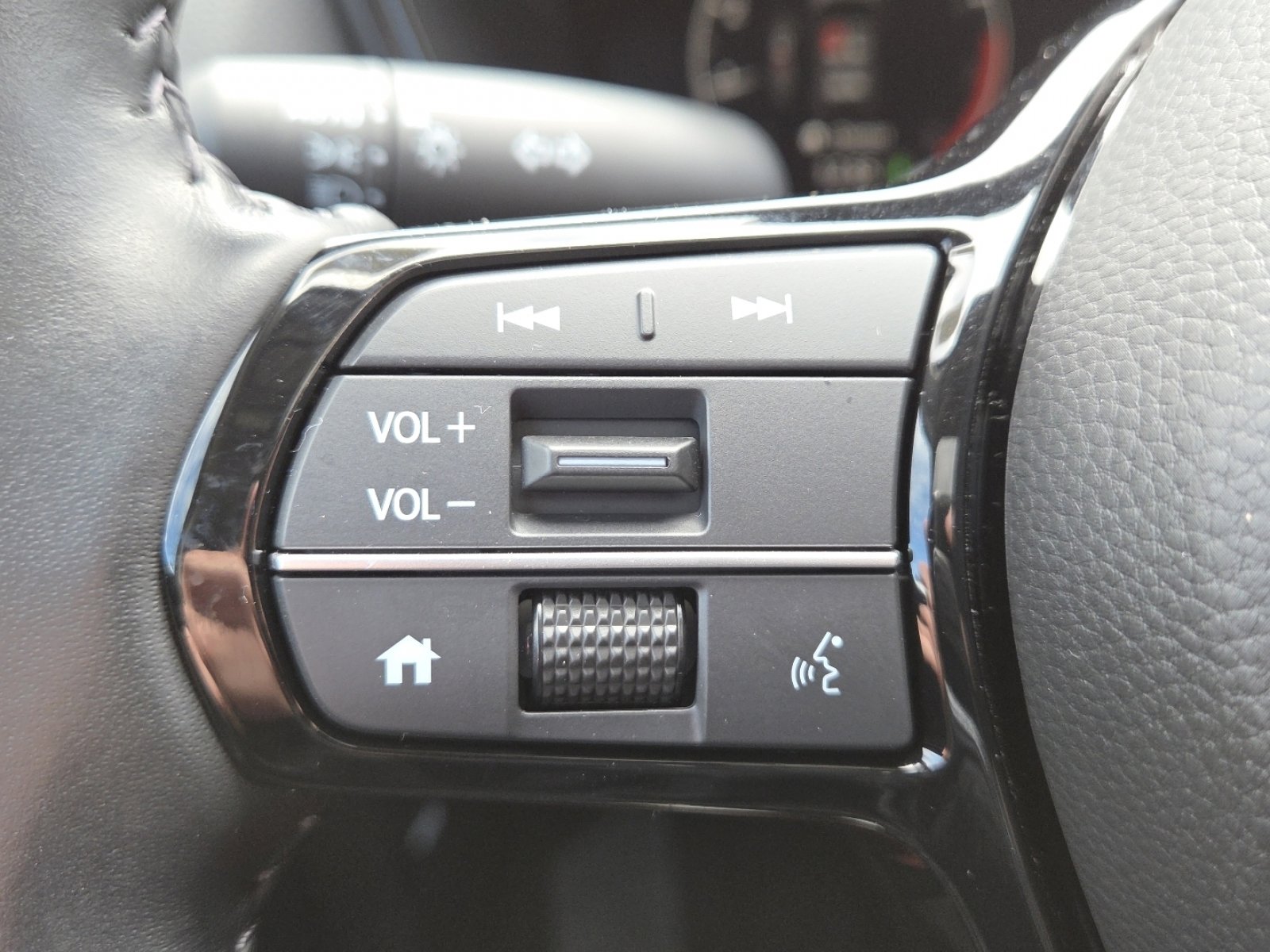 Used 2025 Honda CR-V EX-L image 32