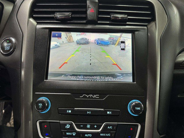 Used 2020 Ford Fusion SE image 29