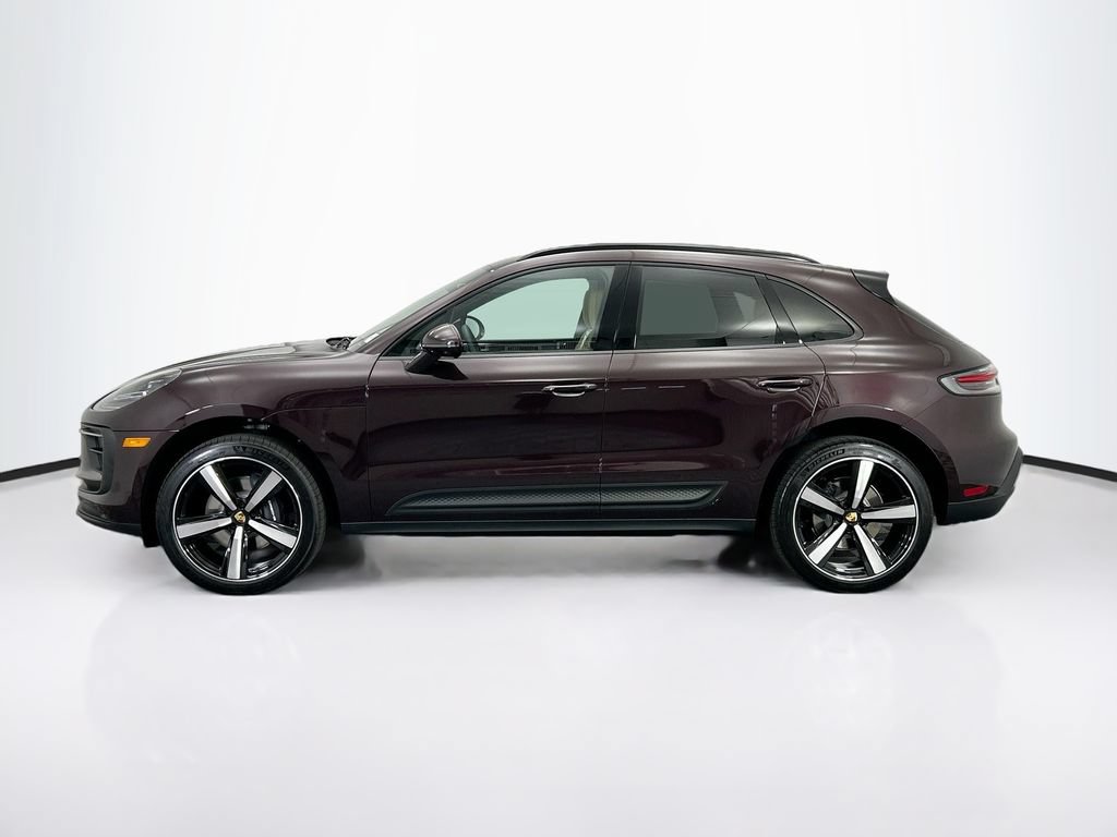Used 2026 Porsche Macan AWD/4WD image 2