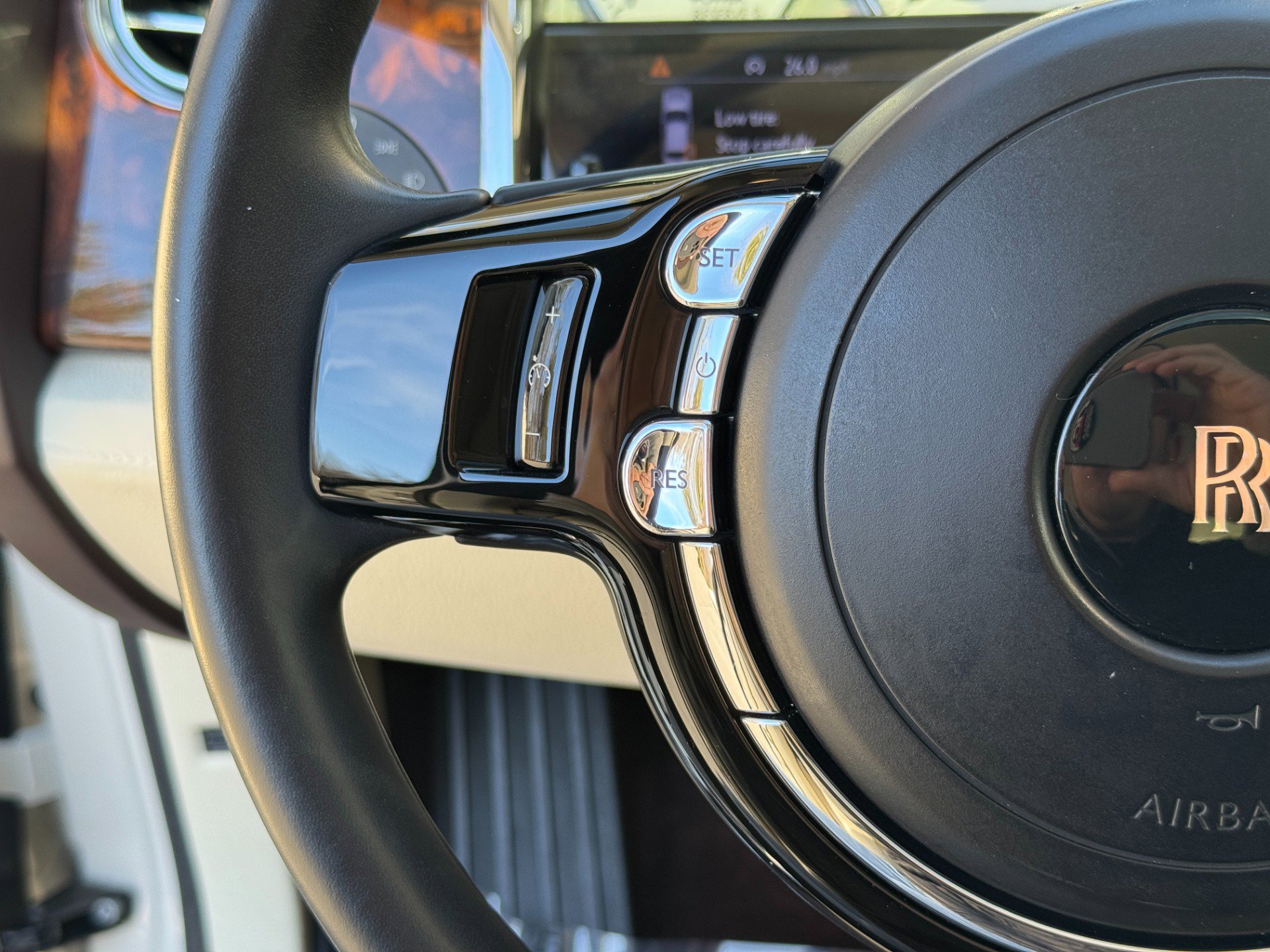 Used 2013 Rolls-Royce Ghost image 36