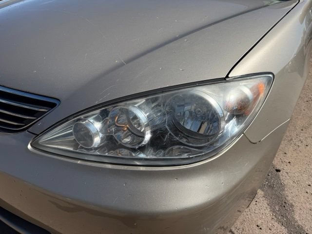 Used 2005 Toyota Camry LE FWD image 9