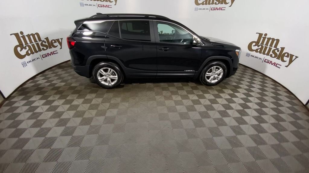 Certified 2023 GMC Terrain SLE w/ Driver Convenience Package image 9