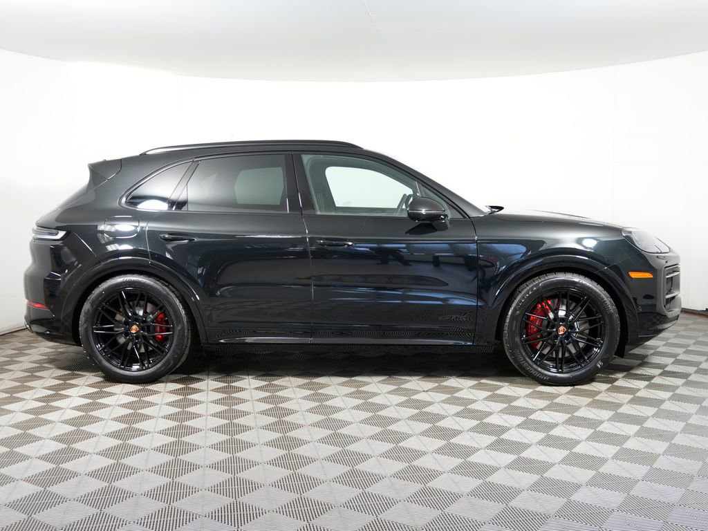 New 2026 Porsche Cayenne GTS AWD/4WD image 8