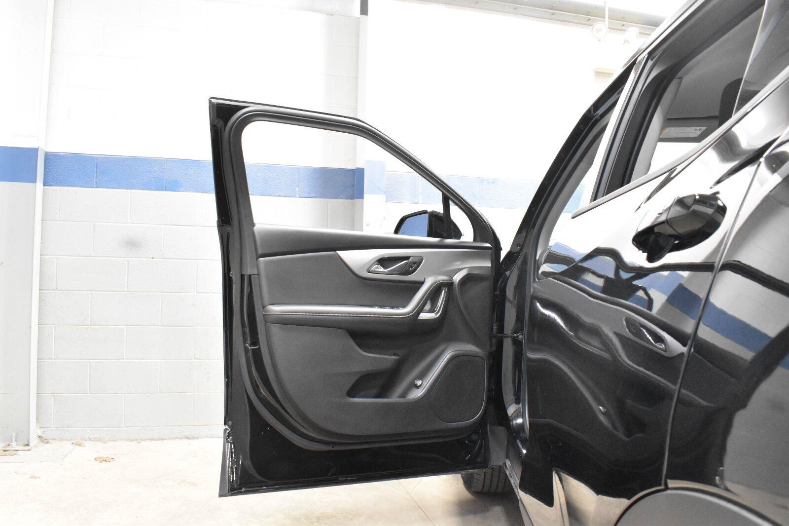 Used 2024 Chevrolet Blazer LT w/ Convenience Package AWD/4WD image 9