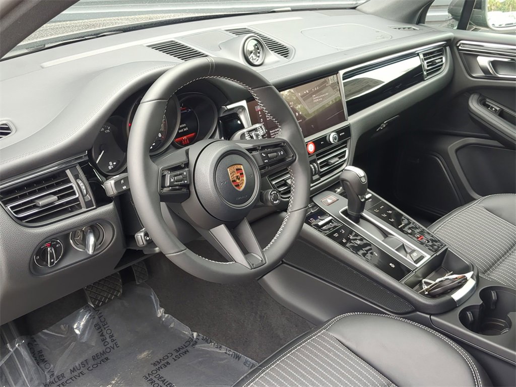 New 2026 Porsche Macan Turbo image 4