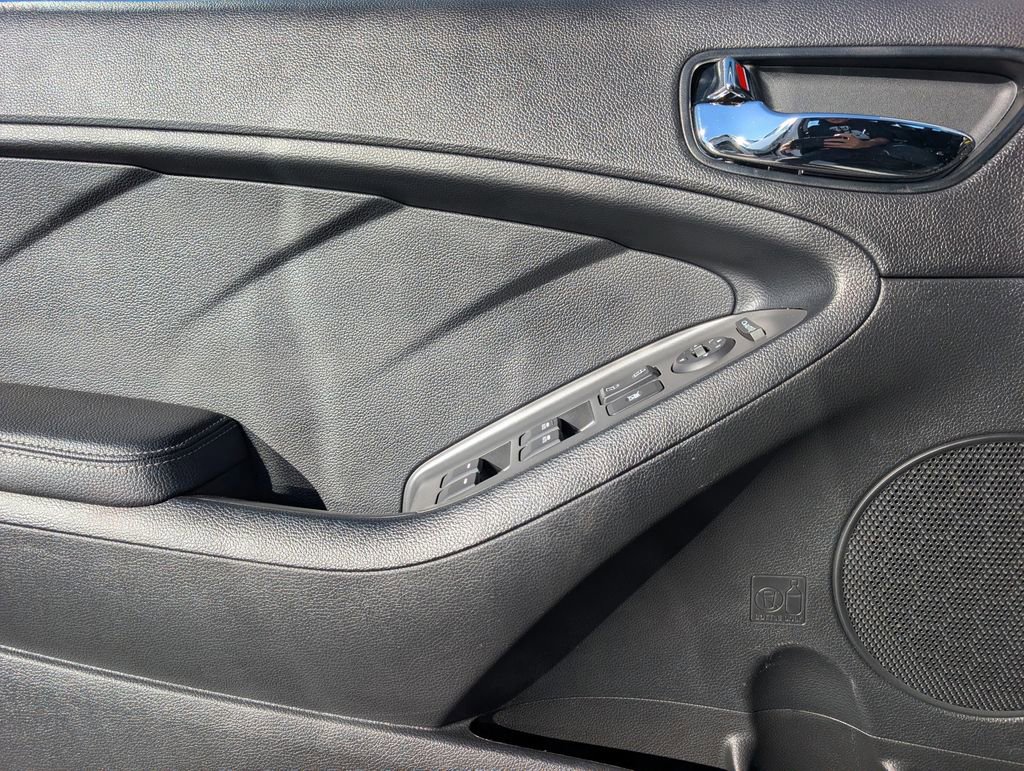 Used 2017 Kia Forte S w/ S Technology Package image 18