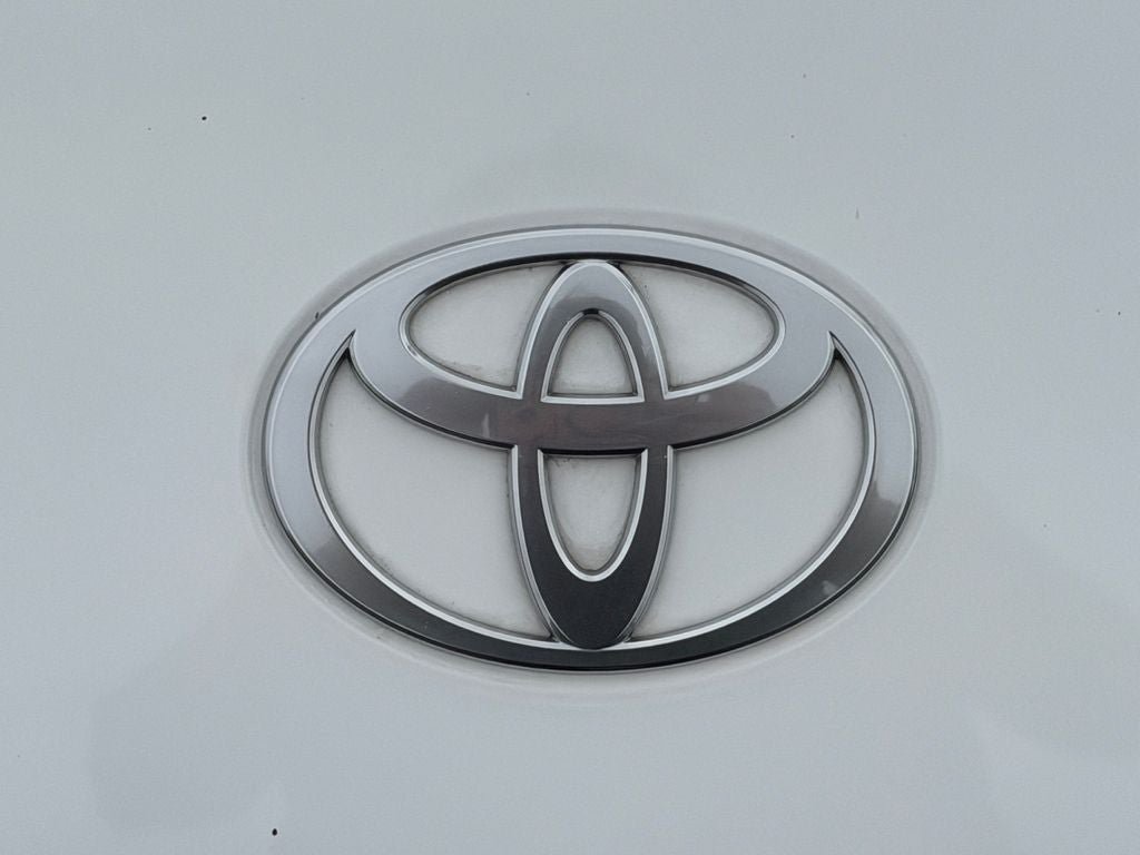 Used 2025 Toyota Camry SE FWD image 34