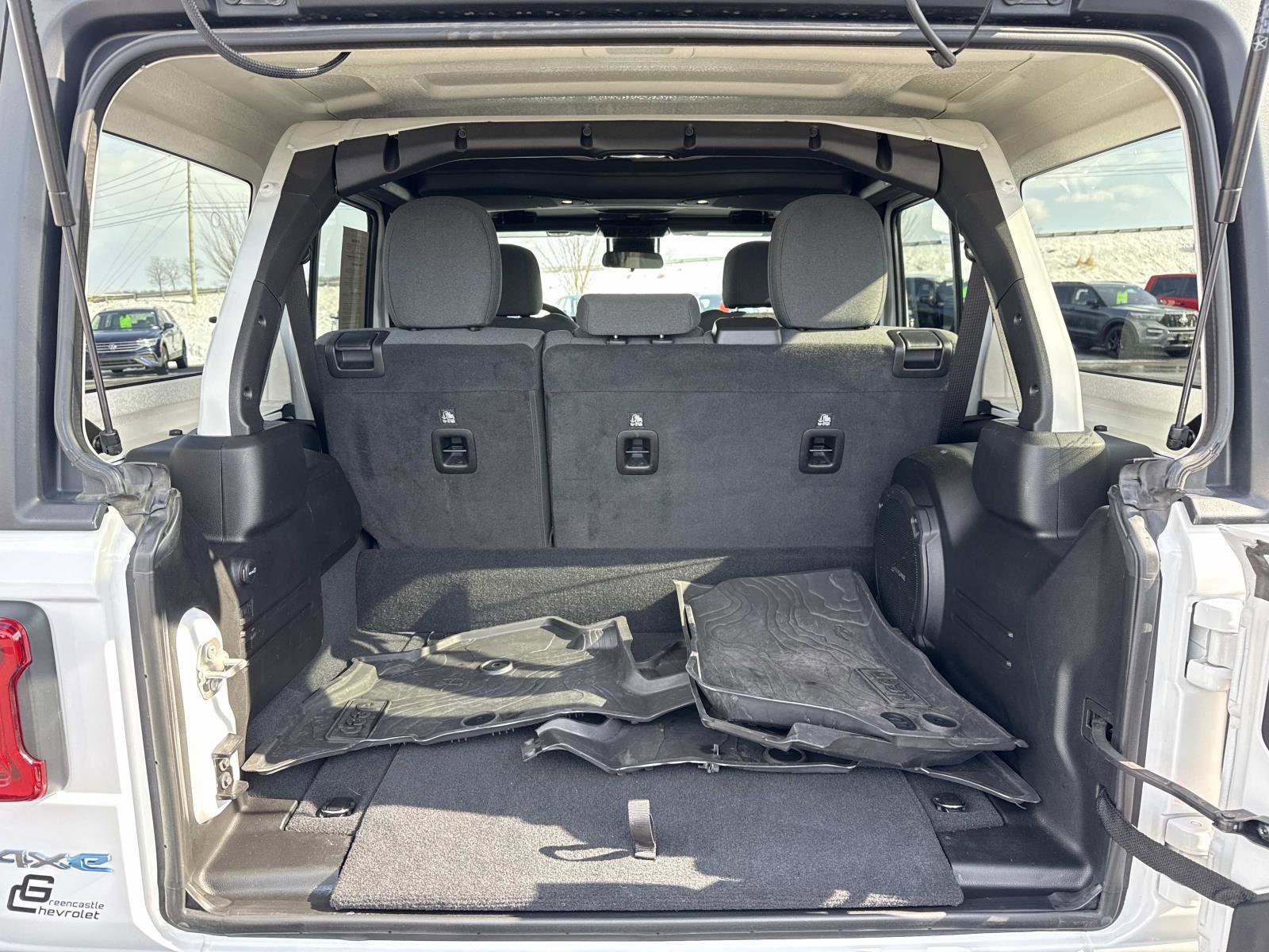 Used 2024 Jeep Wrangler Willys image 19